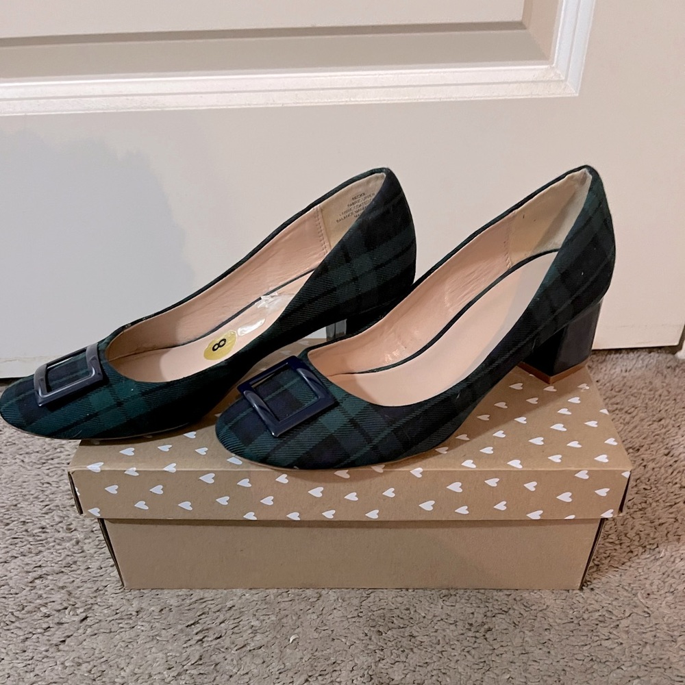 Beckies Navy Plaid pumps